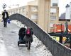 <p>Bare 3–4 prosent av arbeidstakerne i pleie og omsorg har redusert arbeidstid som følge av helse, sosiale- eller velferdsmessige grunner (arbeidsmiljølovens bestemmelser). Det kommer fram i en ny Fafo-rapport, som ble offentliggjort i dag. Den vanligste grunnen til at ansatte søkte om redusert arbeidstid var omsorg for små barn</p>