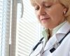 <p>St. Olavs Hospital i Trondheim klarer å beholde eldre arbeidstakere. Mer enn 20 prosent av staben er over 55 år, og avgangsalderen er høyere enn landsgjennomsnittet.</p>
