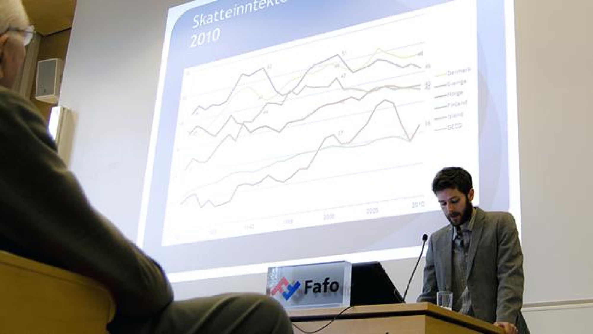 <p>SKATTEINNLEGG: Forsker Johan Christensen la fram sitt notat om nordisk skattepolitikk under et NordMod-seminar i Oslo 16. april. Christensen er stipendiat ved European University Institute i Firenze, Italia.</p>