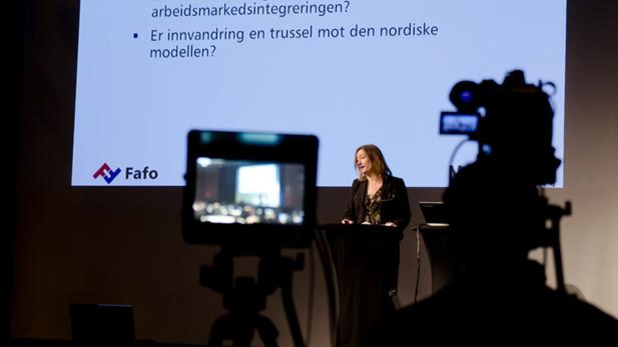 <p>SAMFUNNSMODELL-DEBATT: Fafo-forsker Anne Britt Djuve innledet om de nordiske landenes erfaringer og evner innen innvandring og integrering under NordMod-prosjektets sluttkonferanse 14. november 2014.</p>